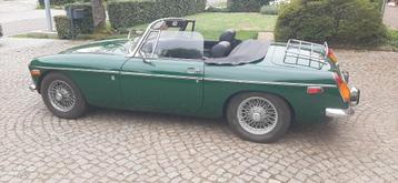 MGB Roadster 1970 – British Racing Green – Spaakwielen, Autos, Oldtimers & Ancêtres, Achat, Entreprise, Boîte manuelle, Noir