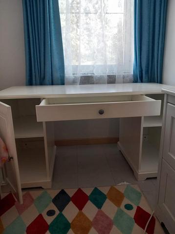 Bureau beschikbaar voor biedingen