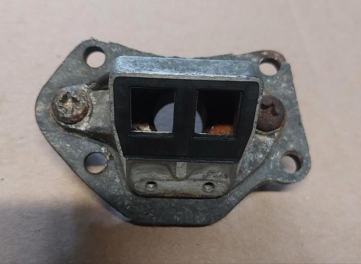 Ventielhuis en inlaatpijp voor Yamaha FS1, Motoren, Onderdelen | Yamaha, Gebruikt, Ophalen of Verzenden