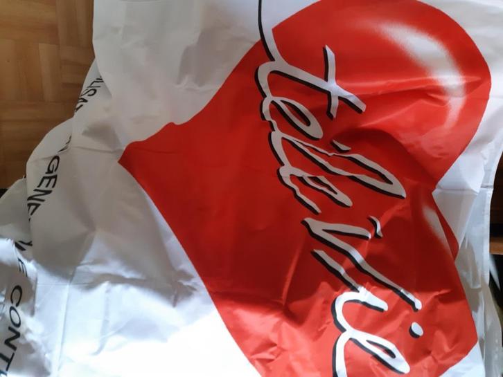 CD et drapeau du TElEVIE, Cd's en Dvd's, Dvd's | Actie, Nieuw in verpakking, Ophalen