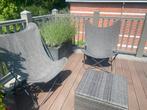 Terras stoelen vlinders, Ophalen
