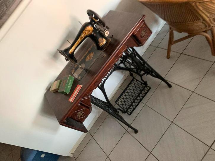 Singer naaitafel model 15, 1929 WERKENDE STAAT!, Antiek en Kunst, Antiek | Naaimachines, Ophalen