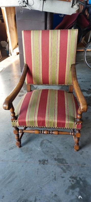 2 fauteuils style voltaire en bon état beschikbaar voor biedingen