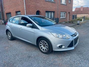 Ford Focus 1.0i Benzine,Airco,Cruise control,Sensoren,... beschikbaar voor biedingen