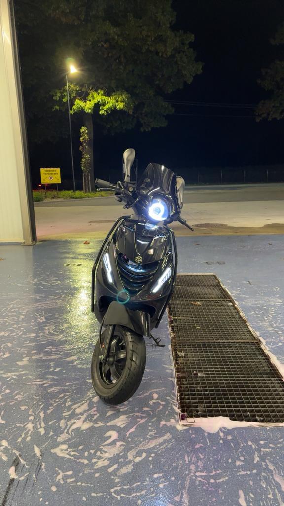 Piaggo zip 2019 E4, Fietsen en Brommers, Scooters | Piaggio, Zo goed als nieuw, Zip, Ophalen