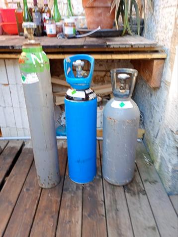 Gasflessen beschikbaar voor biedingen
