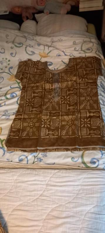 Afrikaanse  bloes of tuniek op lange rok batik katoen  beschikbaar voor biedingen