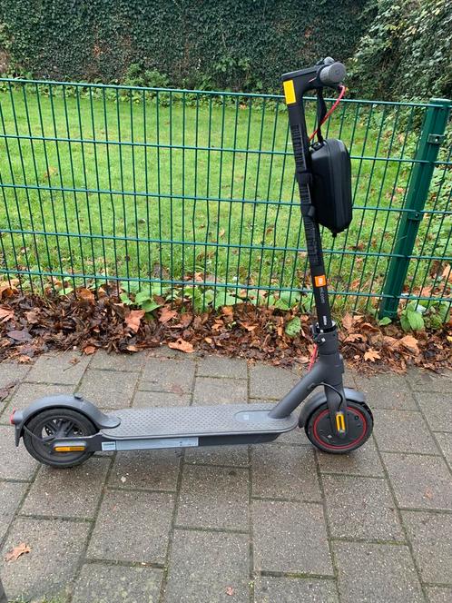 Xiaomi pro 2 25-31km/u, Fietsen en Brommers, Steps, Zo goed als nieuw, Elektrische step (E-scooter), Ophalen