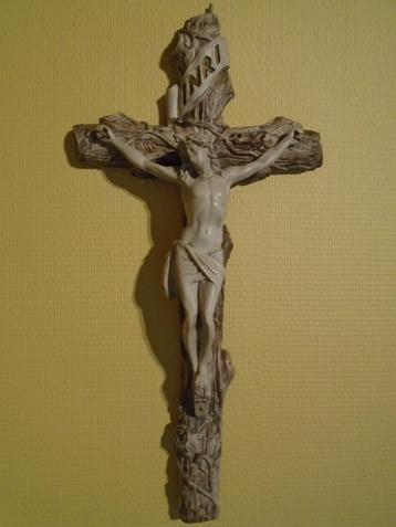 Kruis met jezus christus in gips 50cm beschikbaar voor biedingen
