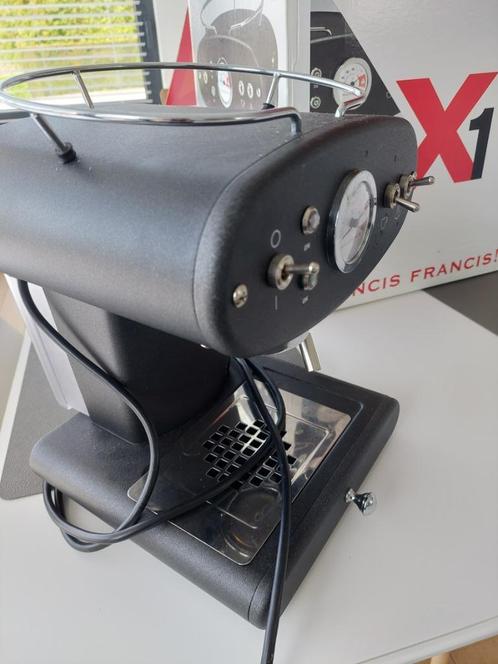 Illy X1 - espressomachine - Francis Francis, Elektronische apparatuur, Koffiezetapparaten, Zo goed als nieuw, Espresso apparaat