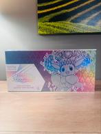 NIEUW - Super Premium Prismatic Evolutions EV8.5 Box, Ophalen of Verzenden, Nieuw