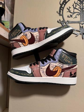 Unieke Lord of the Rings sneakers geen merk  beschikbaar voor biedingen