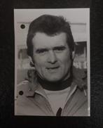 Persfoto Gilbert Marmenout - trainer KV Oostende (1981), Collections, Articles de Sport & Football, Envoi, Comme neuf, Affiche, Image ou Autocollant
