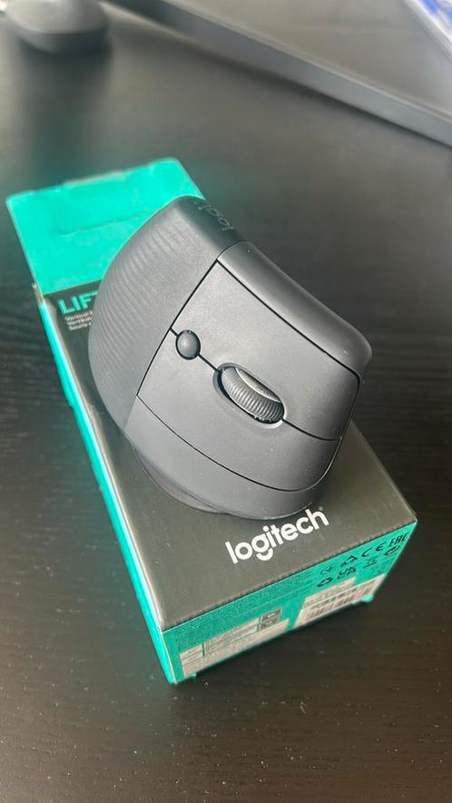 Souris ergonomique Logitech 910-006473, Computers en Software, Muizen, Zo goed als nieuw, Muis, Rechtshandig, Draadloos, Ergonomisch