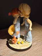 Beeldje Sarah Kay, verliefd koppeltje, Enlèvement ou Envoi, Comme neuf, Humain