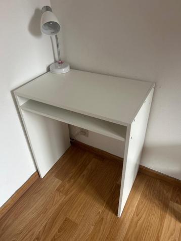 Bureau blanc IKEA  beschikbaar voor biedingen