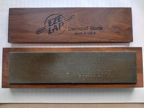 DIAMANTSLIJPSTEEN MET KORREL 600 OP HOUTEN STEUN, Doe-het-zelf en Bouw, Gereedschap | Handgereedschap, Gebruikt, Ophalen