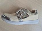 Basket blanche et argenté, tissu,gros strass scratch, Enlèvement ou Envoi, Porté