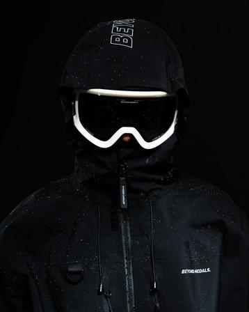 NEW -30% | BEYOND MEDALS Pro Tech 3L 2025 beschikbaar voor biedingen