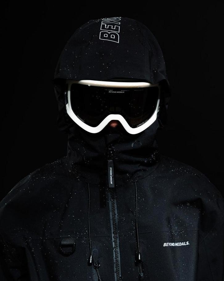 NEW -40% | BEYOND MEDALS Pro Tech 3L 2025, Sport en Fitness, Snowboarden, Nieuw, Kleding, Ophalen