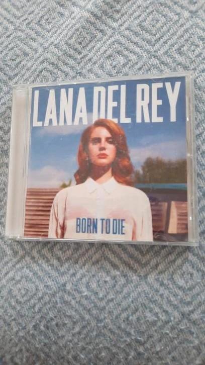 LANA DEL REY Born to die (cd), CD & DVD, CD | Pop, Comme neuf, 2000 à nos jours, Enlèvement ou Envoi