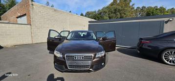 Audi A4 1.8i TFSI*VERWARMDE ZETEL KEYLESS LEDER BLUETH