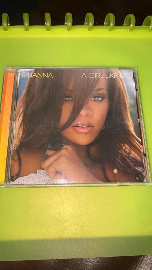 IN PERFECTE STAAT CD RIHANNA / A GIRL LIKE ME !, Cd's en Dvd's, Cd's | Pop, Zo goed als nieuw, Ophalen of Verzenden