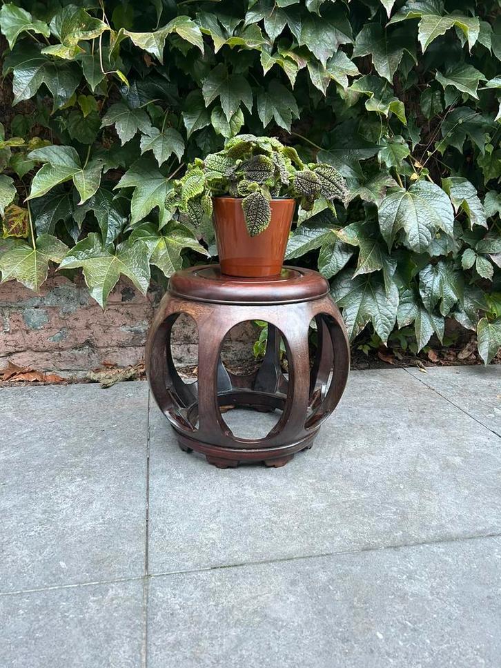 Uniek Chinees Palissander Houten Krukje / Bijzettafel, Huis en Inrichting, Krukjes, Zo goed als nieuw, Hout, Ophalen