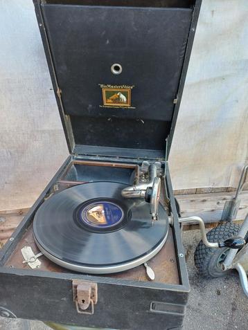 Vintage His Masters  voice Platenspeler beschikbaar voor biedingen