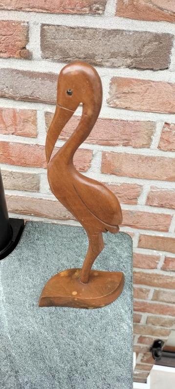 Houten vogel  beschikbaar voor biedingen