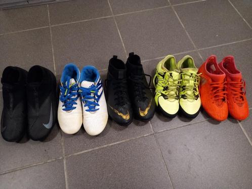 Voetbalschoenen kinderen verschillende maten, Sports & Fitness, Football, Utilisé, Chaussures, Enlèvement ou Envoi