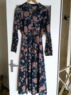 Dames kleedjes XL en large, Ophalen of Verzenden, Zo goed als nieuw, Maat 42/44 (L), Overige kleuren
