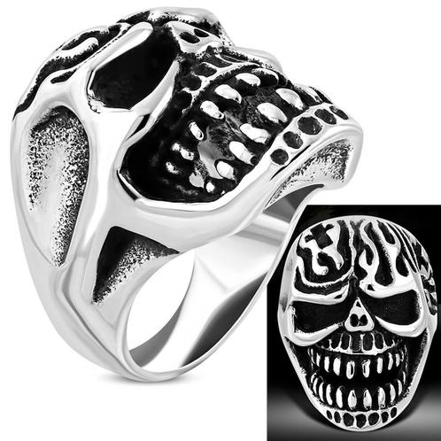 Stoere doodskop ring in edelstaal, Handtassen en Accessoires, Ringen, Nieuw, Heer, IJzer of Staal, Ophalen of Verzenden