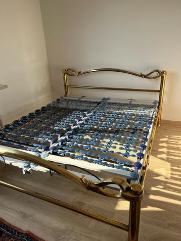 Mooie Italiaanse bed 2pers  beschikbaar voor biedingen