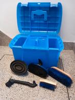 mallette de pansage avec 3 brosses, étrille et cure-pied, Enlèvement ou Envoi, Utilisé