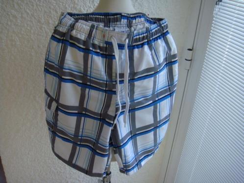 Short. Marque " F.LLI Campagnolo " à carreaux. Taille M., Kleding | Heren, Badmode en Zwemkleding, Zwemshort, Maat 48/50 (M), Overige kleuren