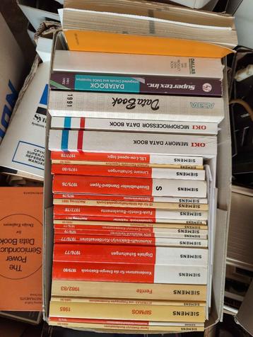 Technische boeken  beschikbaar voor biedingen