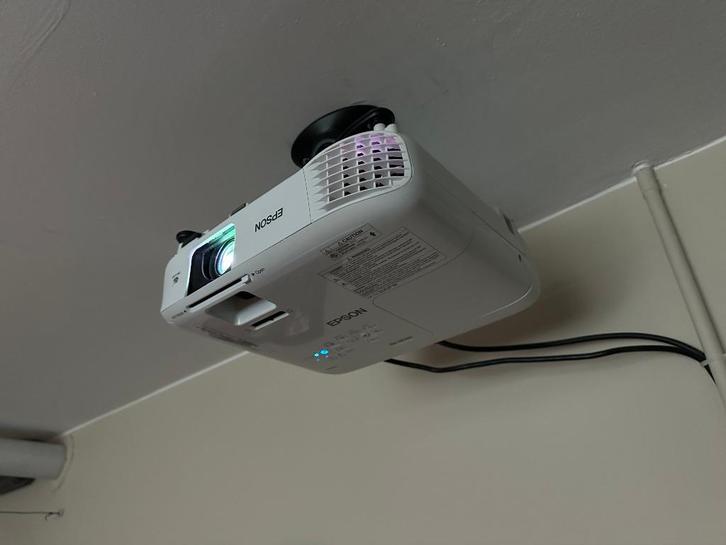 Epson EH-TW740 + scherm Top-Vision, Audio, Tv en Foto, Beamers, Zo goed als nieuw, LCD, Full HD (1080), Ophalen