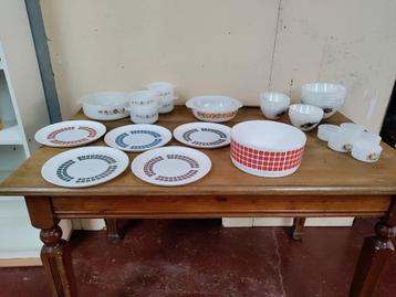 Vintage slakom schaaltjes borden beschikbaar voor biedingen