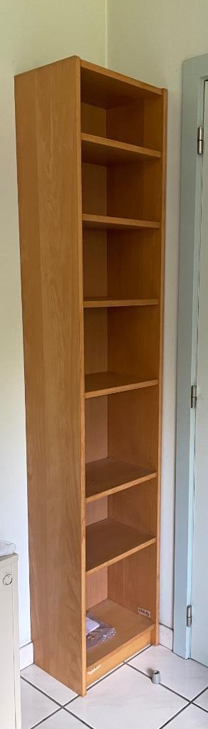 IKEA Billy boekenkast- hout(40w x 202h x 28d) beschikbaar voor biedingen