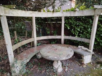 GRATIS betonnen tuinzithoek + tafel beschikbaar voor biedingen