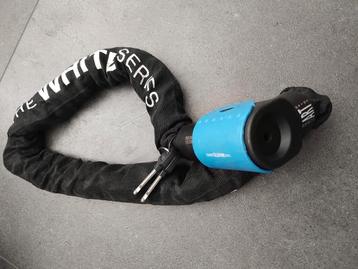 Slot kettingslot heel stevig +/- 90cm, nieuw niet gebruikt.  beschikbaar voor biedingen
