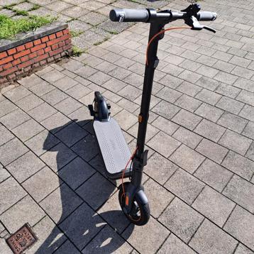 Ninebot Segway Kickscooter F65I - uitstekende staat beschikbaar voor biedingen