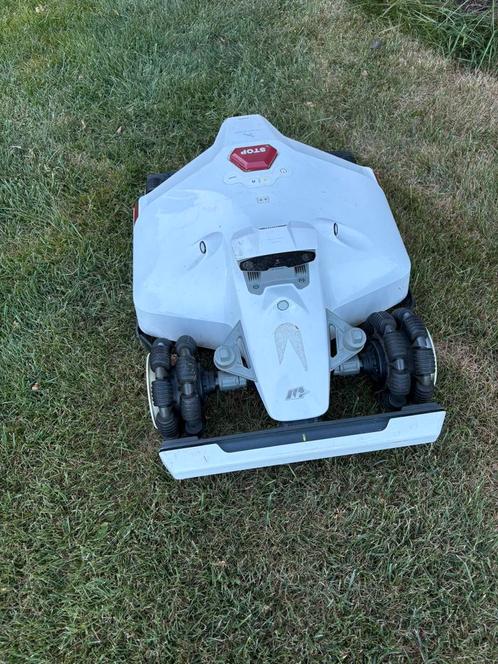 Luba 2 5000 zo goed als nieuw, Tuin en Terras, Robotmaaiers, Zo goed als nieuw, 20 tot 25 cm, Met regensensor, Bestuurbaar via app