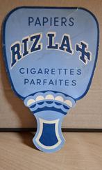 Dubbelzijdige reclame in karton. Rizla sigarettenpapier., Ophalen of Verzenden