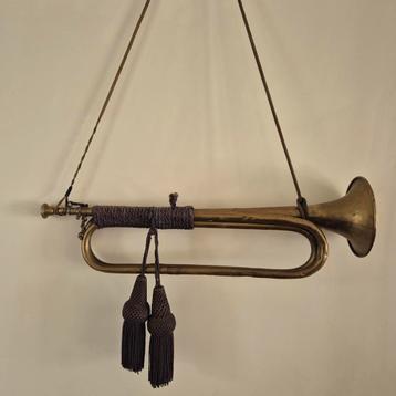 Muziekinstrument klaroen beschikbaar voor biedingen
