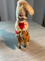 Wind up toy bunny. Japan, Ophalen