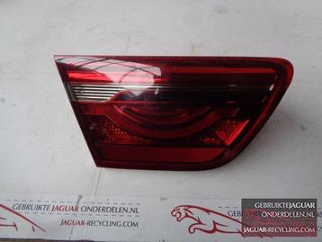 Achterlicht links op de klep Jaguar XE (smoke glas) beschikbaar voor biedingen