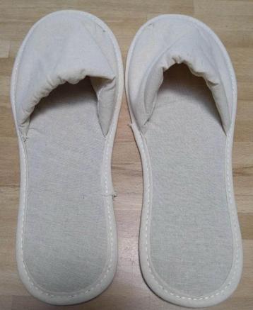 Nieuwe wegwerp reisslippers La Bottega maat L beschikbaar voor biedingen