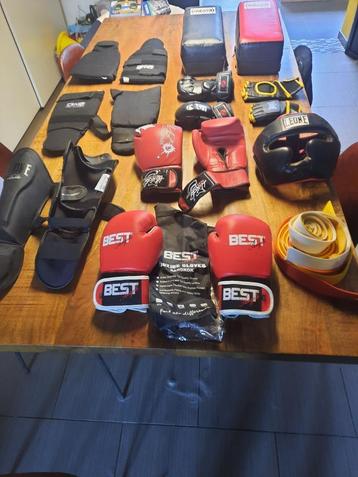 Vélo, Boxe, taekwendo, musique, élevage, etc... beschikbaar voor biedingen